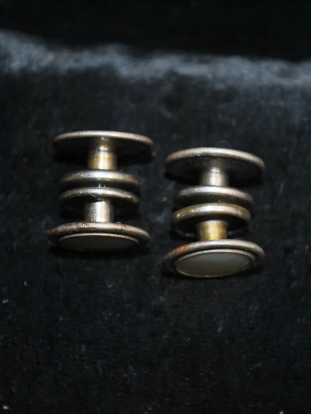 Antique/Vintage Mother of Pearl Shell Round Snap Cufflinks